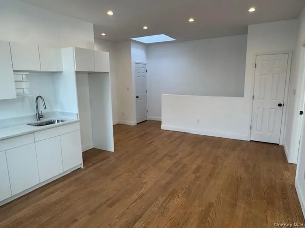 101-01 35th Avenue Corona NY 11368