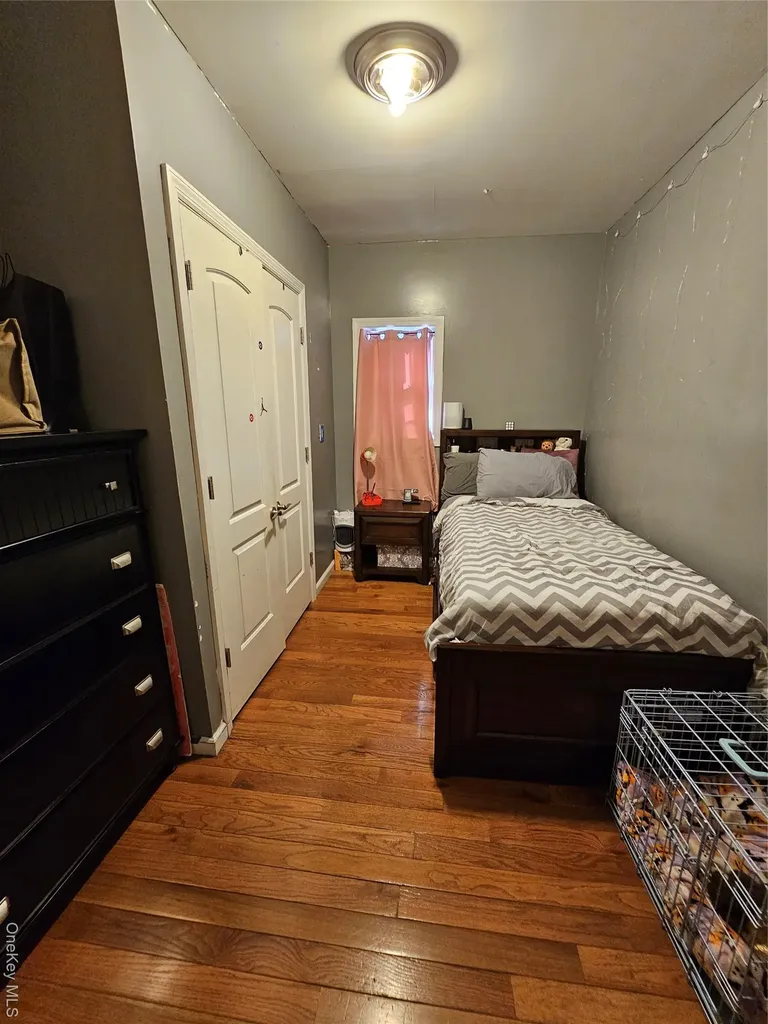 1511 Adee Avenue Bronx NY 10469