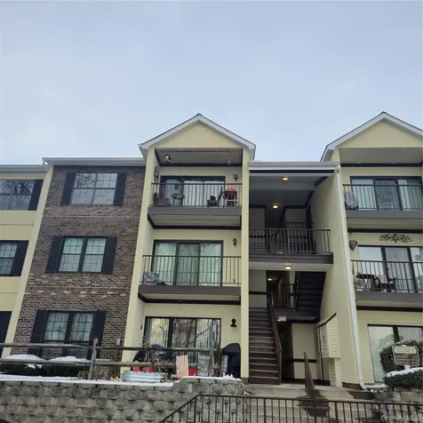 23 Nottingham Circle Peekskill NY 10566