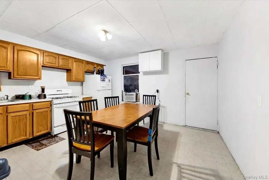 11 N 6th Avenue Mount Vernon NY 10550
