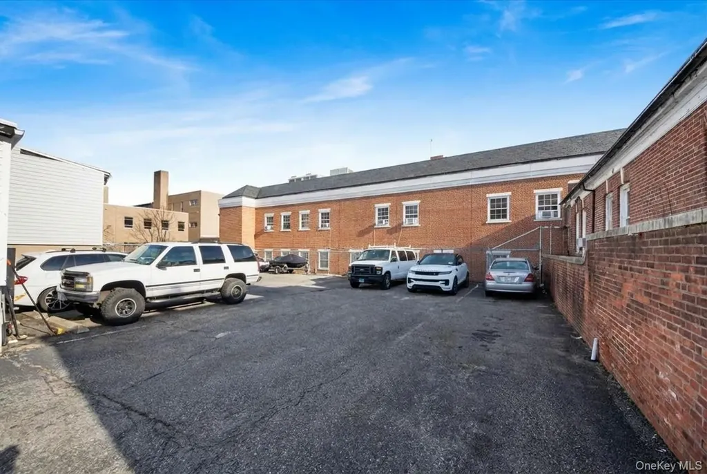 11 N 6th Avenue Mount Vernon NY 10550