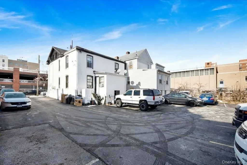 11 N 6th Avenue Mount Vernon NY 10550