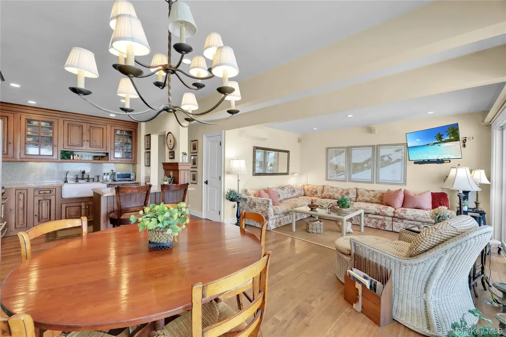 279 Dune Road Westhampton Beach NY 11978