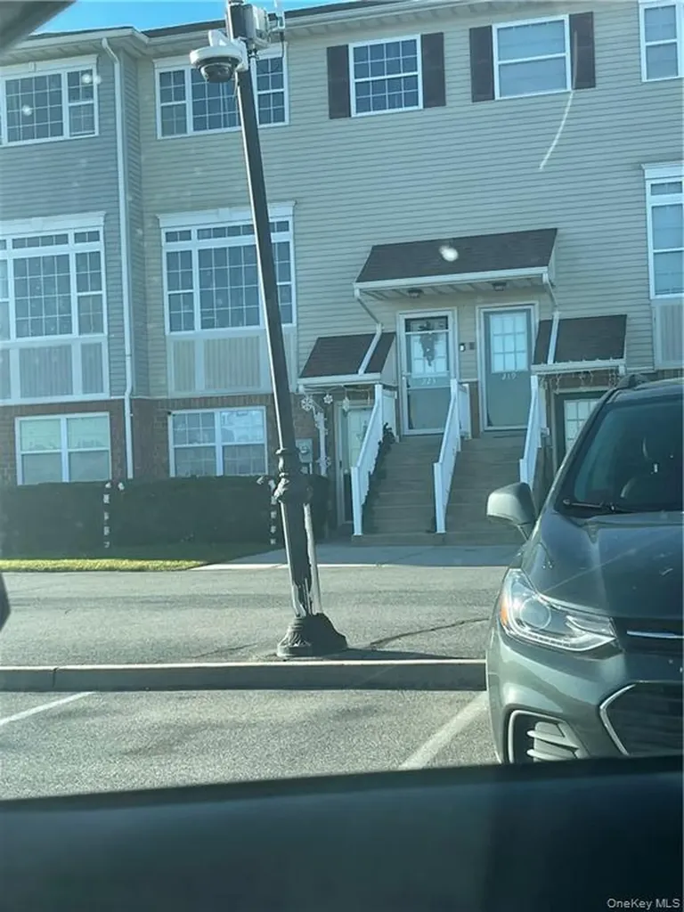 219 Surf Drive Bronx NY 10473