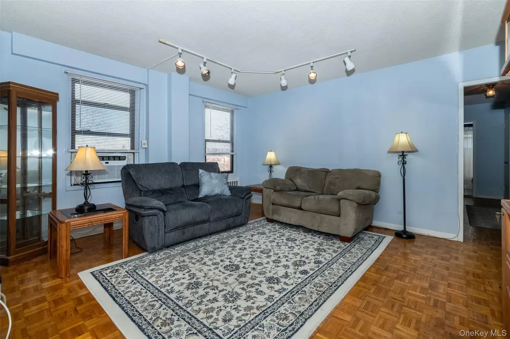 166 Pearsall Drive Mount Vernon NY 10552