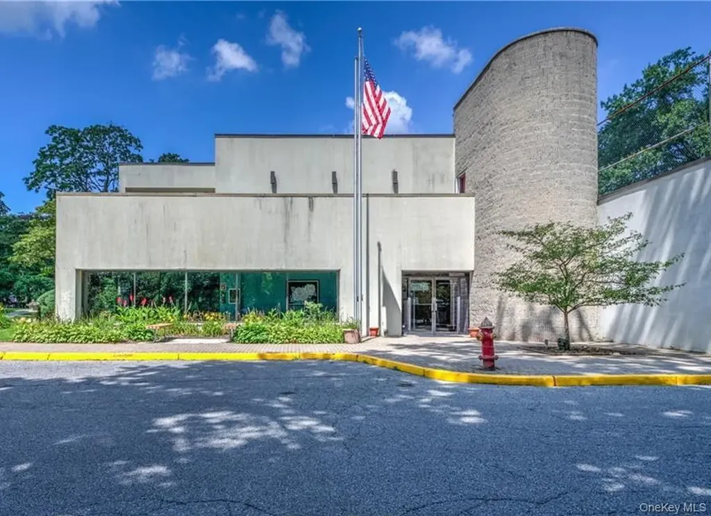 166 Pearsall Drive Mount Vernon NY 10552