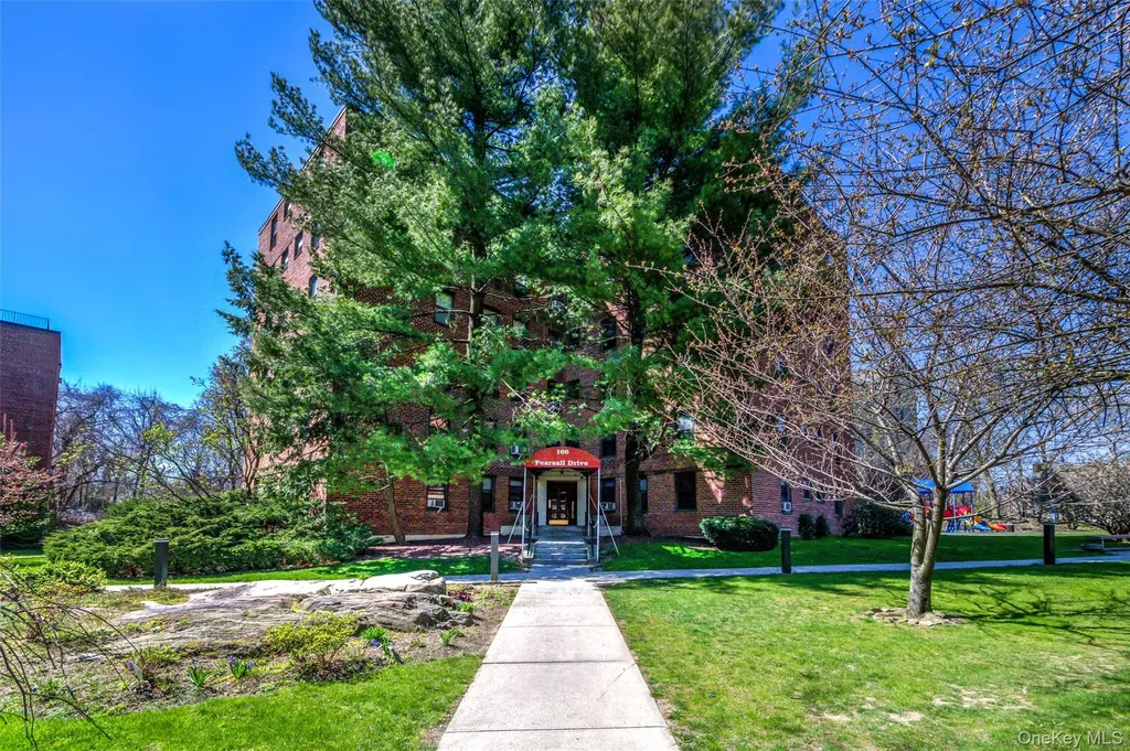 166 Pearsall Drive Mount Vernon NY 10552