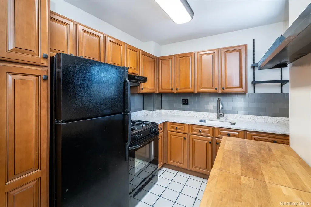 166 Pearsall Drive Mount Vernon NY 10552