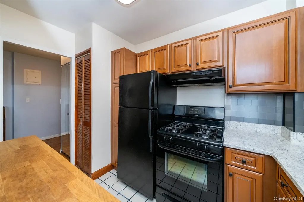 166 Pearsall Drive Mount Vernon NY 10552