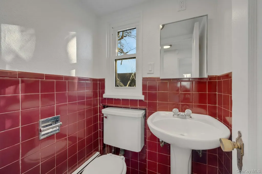 54 Rockland Avenue Yonkers NY 10705
