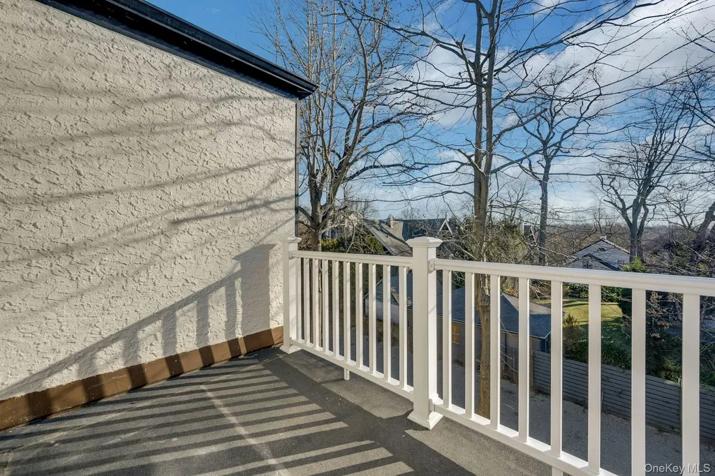 54 Rockland Avenue Yonkers NY 10705