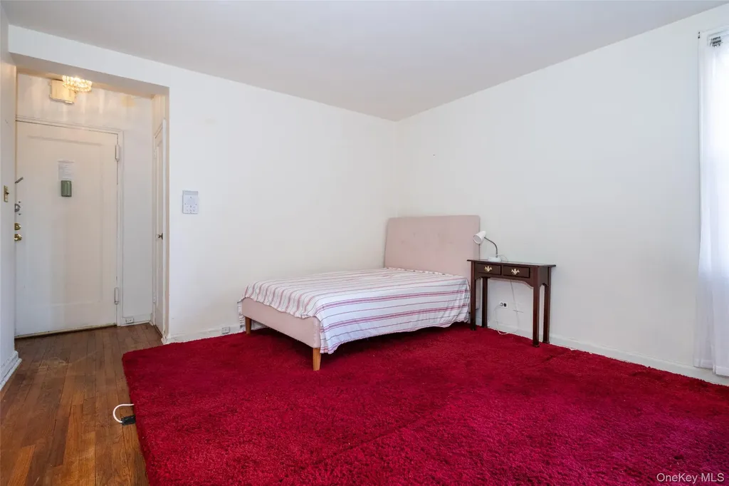 5639 Netherland Avenue Bronx NY 10471