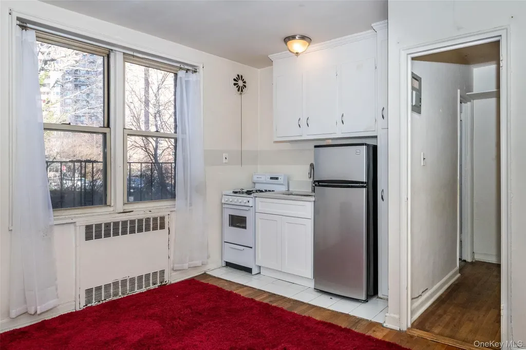 5639 Netherland Avenue Bronx NY 10471