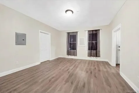 206 S 9th Avenue Mount Vernon NY 10550