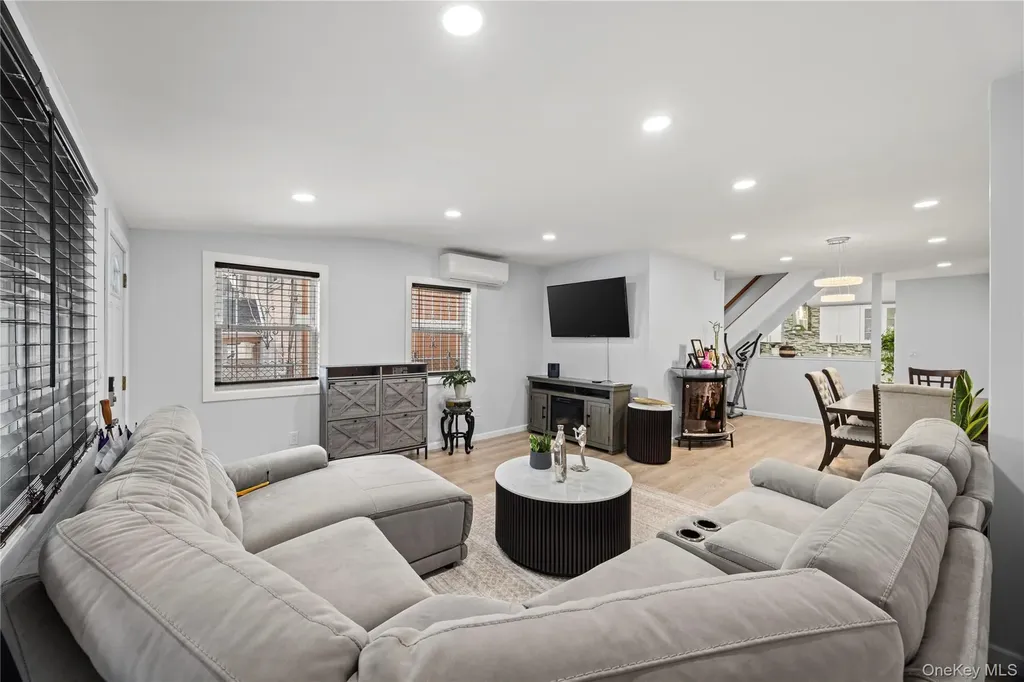 1805 Lacombe Avenue Bronx NY 10473