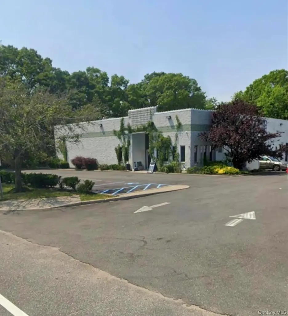 Holbrook NY 11741
