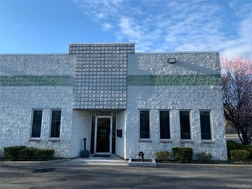 Holbrook NY 11741