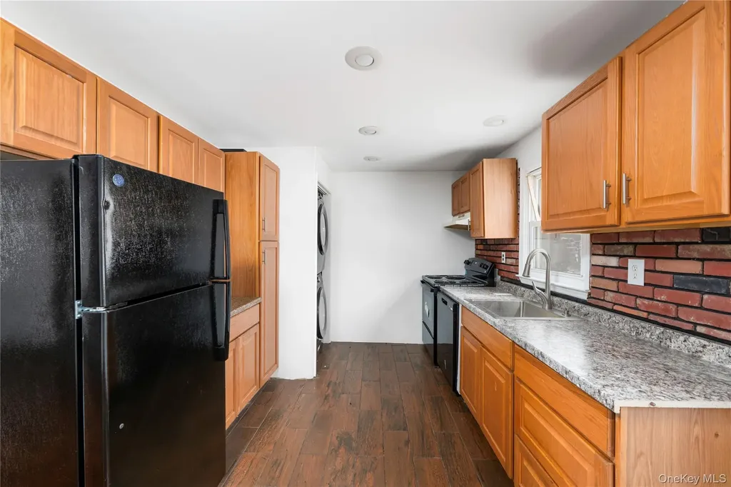 74 Lakeshore Drive E Carmel NY 10512