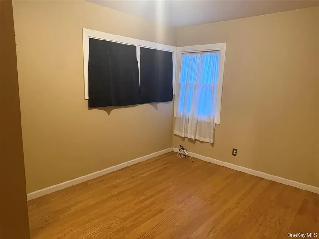 16 Eileen Avenue Plainview NY 11803