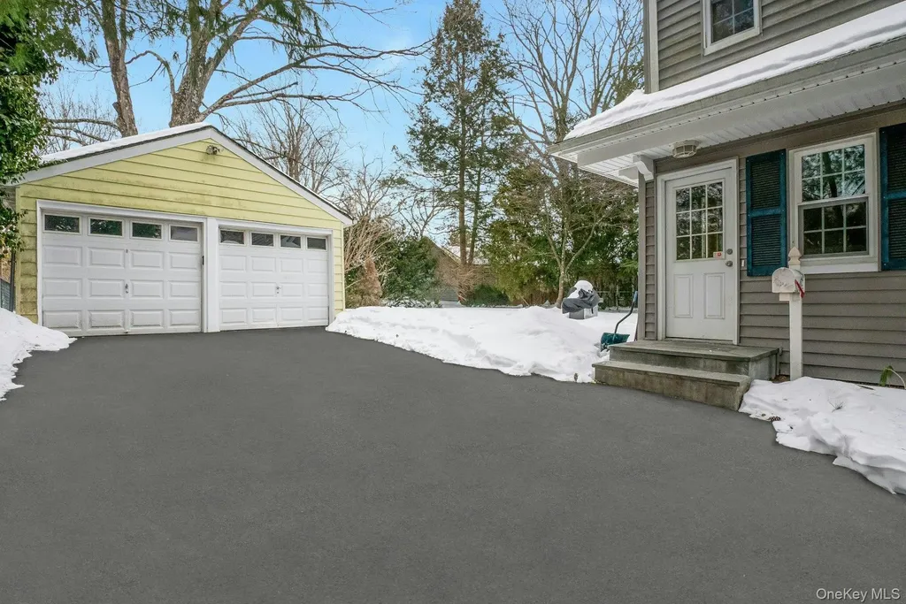 25 Maple Road Briarcliff Manor NY 10510