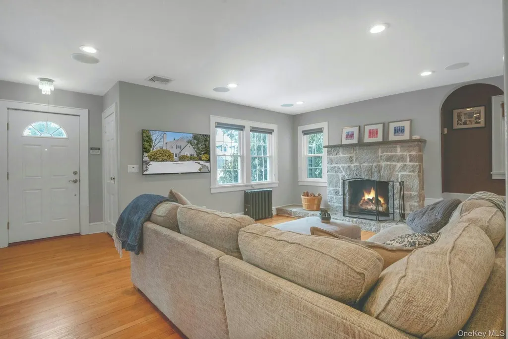 25 Maple Road Briarcliff Manor NY 10510