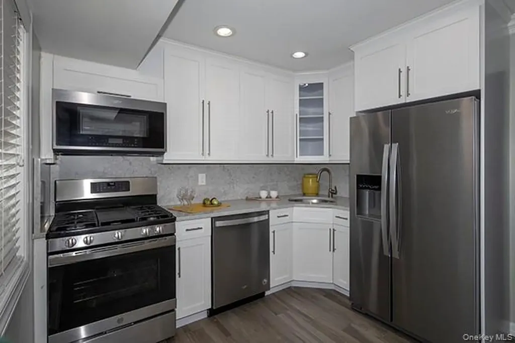 113 Terrace Bayport NY 11705
