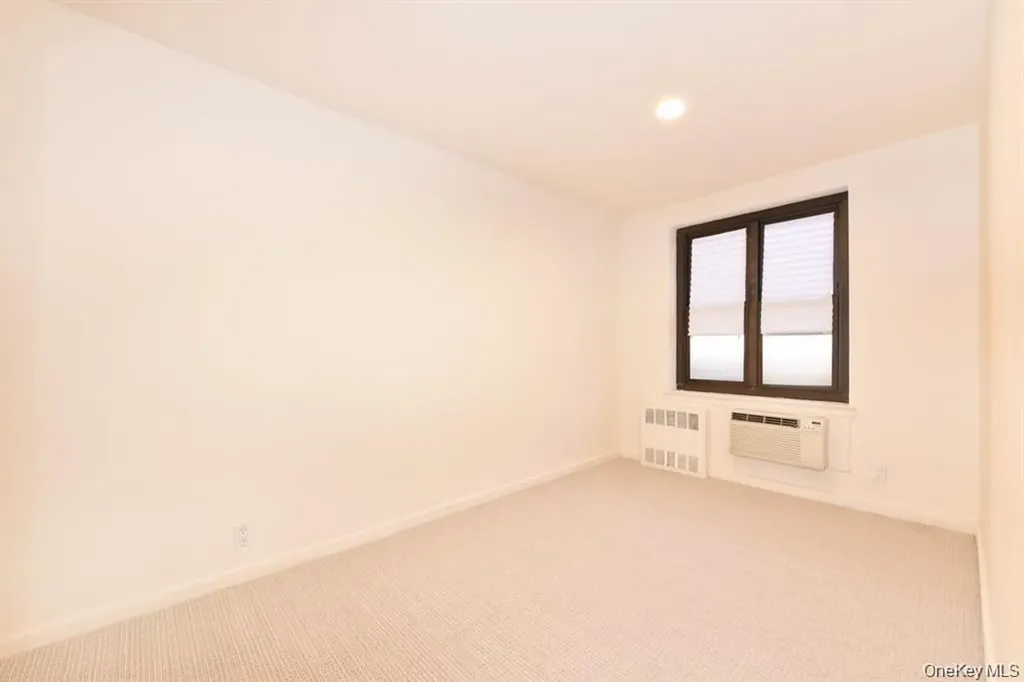 15 Hill Park Avenue Great Neck NY 11021