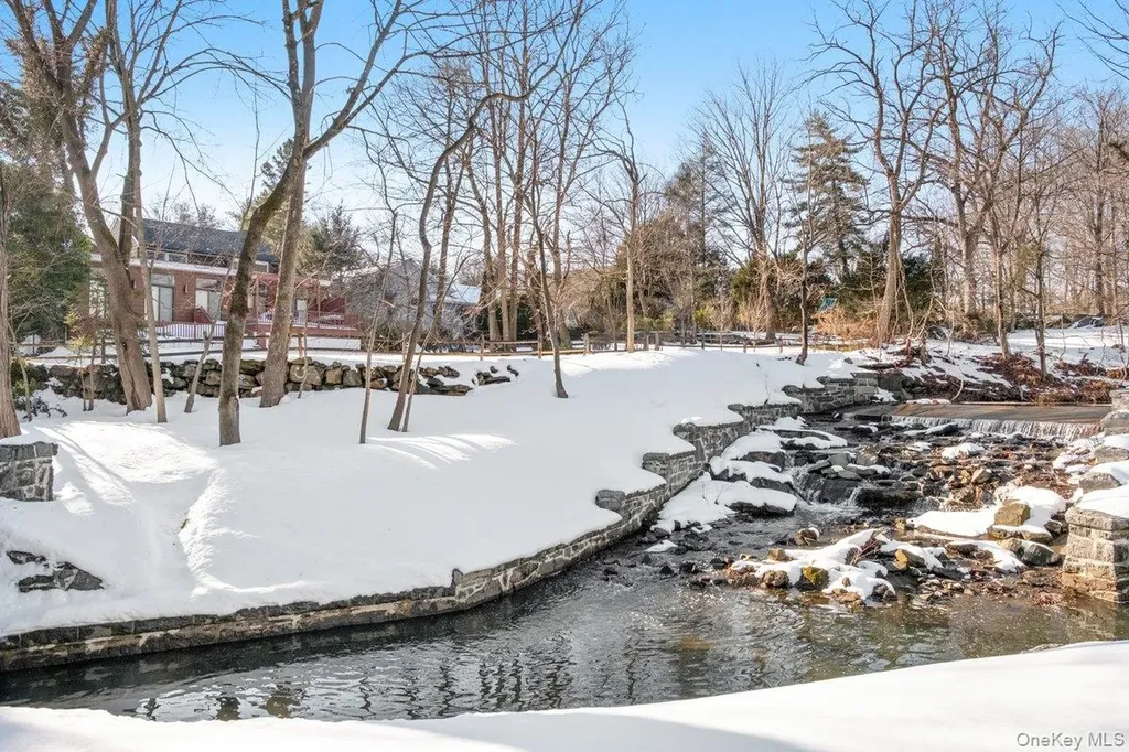 3 Runyon Place Scarsdale NY 10583