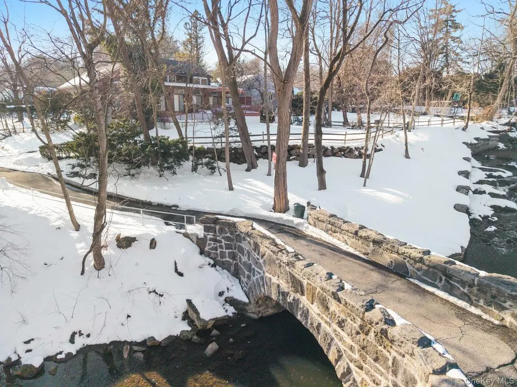 3 Runyon Place Scarsdale NY 10583