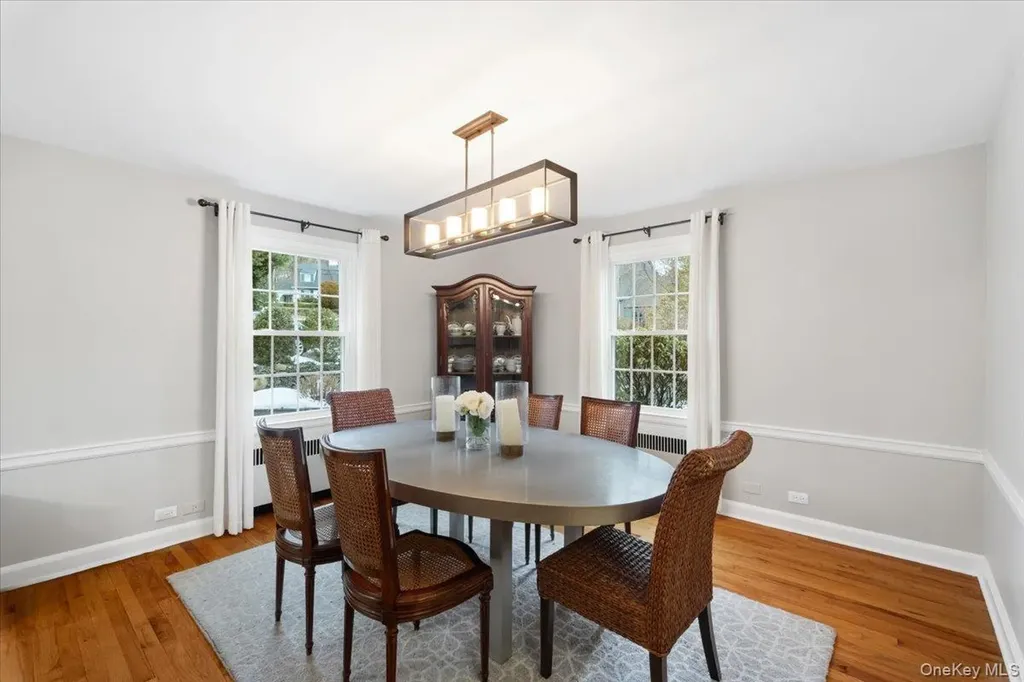 12 Stoneleigh Close Scarsdale NY 10583