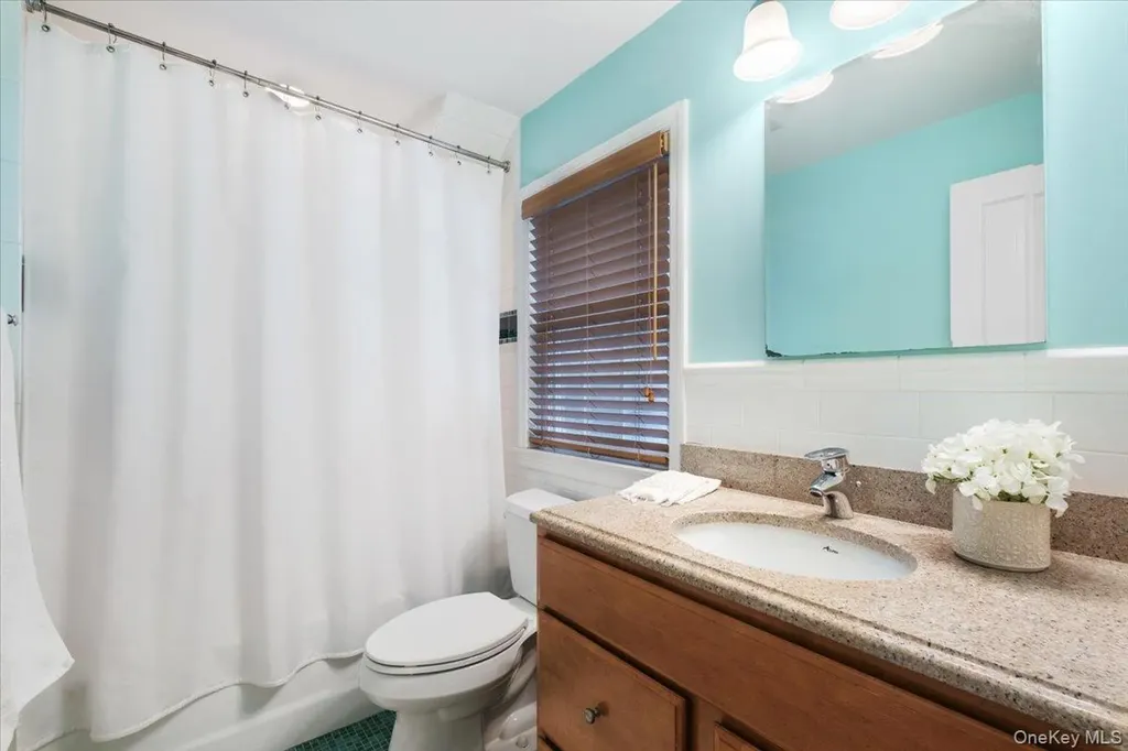 12 Stoneleigh Close Scarsdale NY 10583