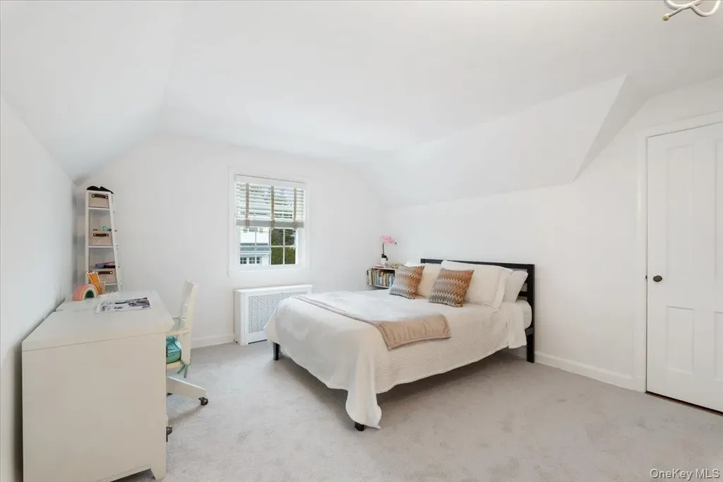 12 Stoneleigh Close Scarsdale NY 10583