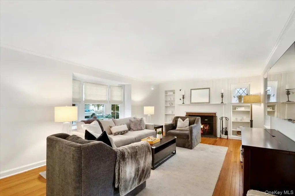 12 Stoneleigh Close Scarsdale NY 10583