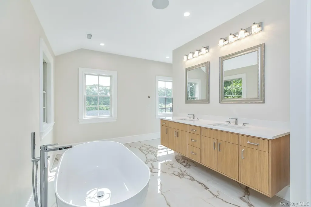 66 Peters Lane Westhampton Beach NY 11978