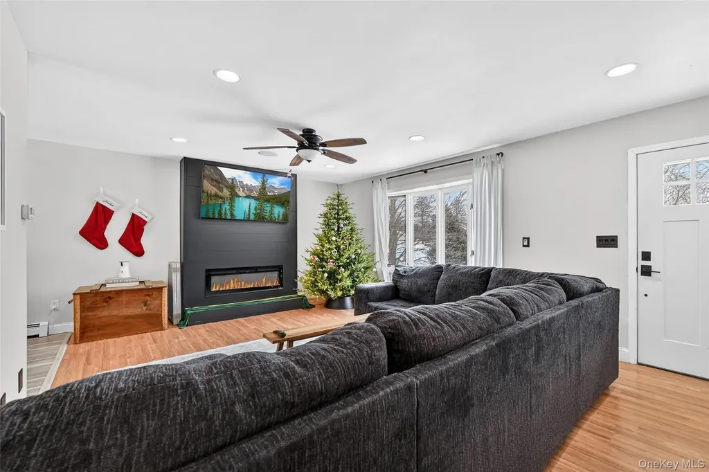 917 Scotchtown Collabar Road Middletown NY 10941