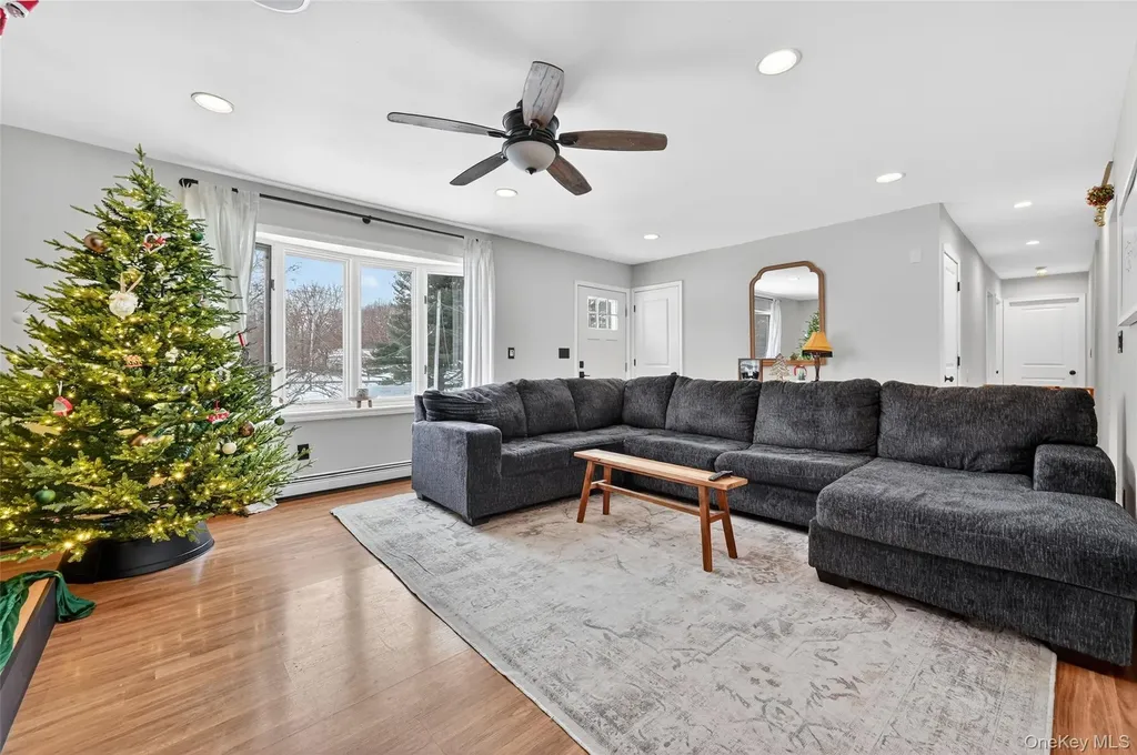 917 Scotchtown Collabar Road Middletown NY 10941
