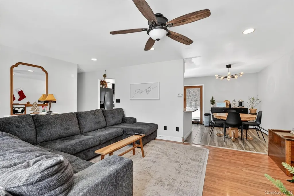 917 Scotchtown Collabar Road Middletown NY 10941