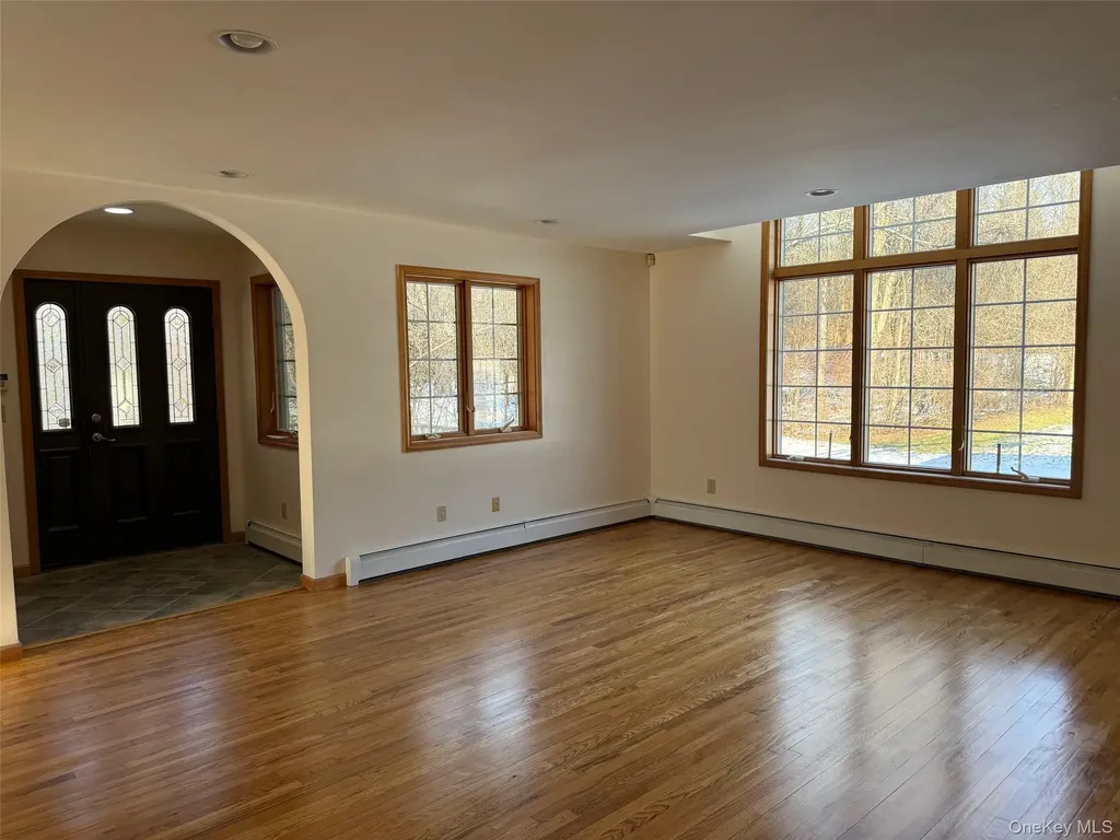 88 Pierce Circle New Hampton NY 10958