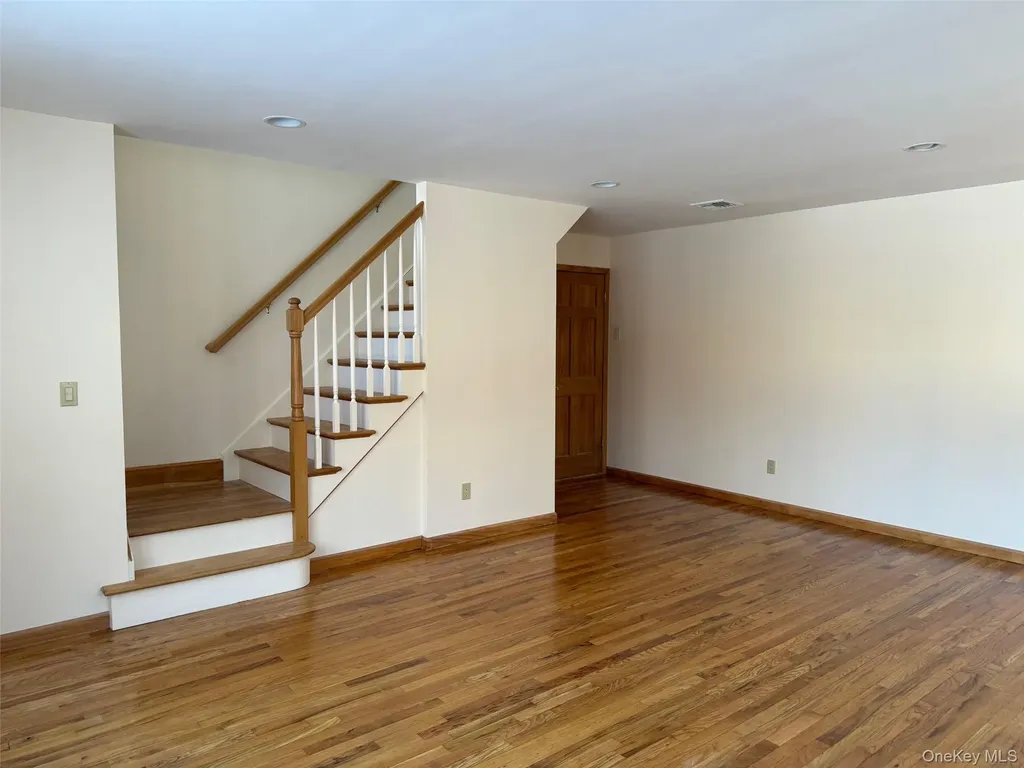 88 Pierce Circle New Hampton NY 10958