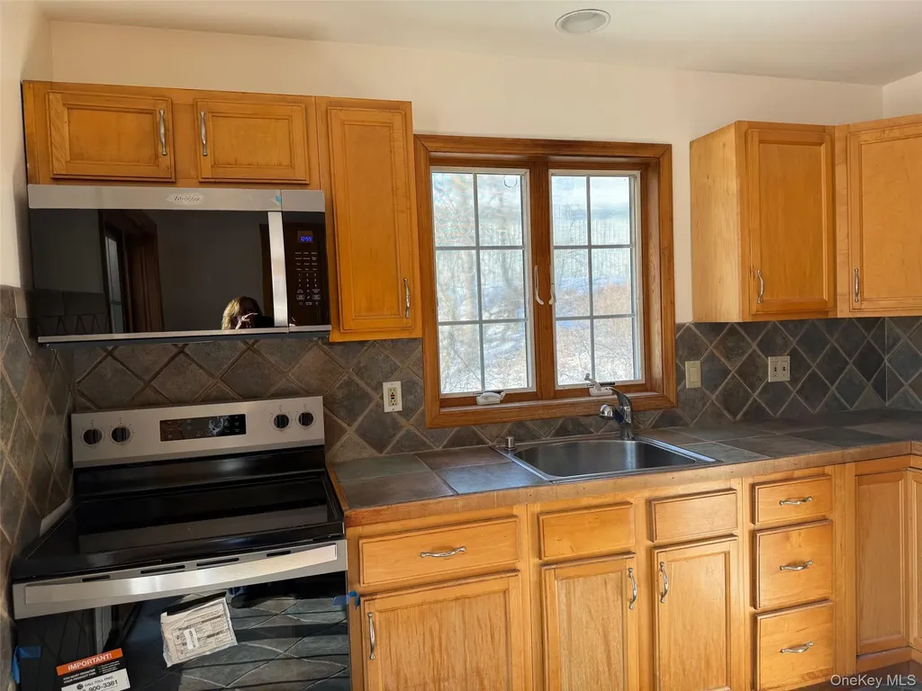 88 Pierce Circle New Hampton NY 10958