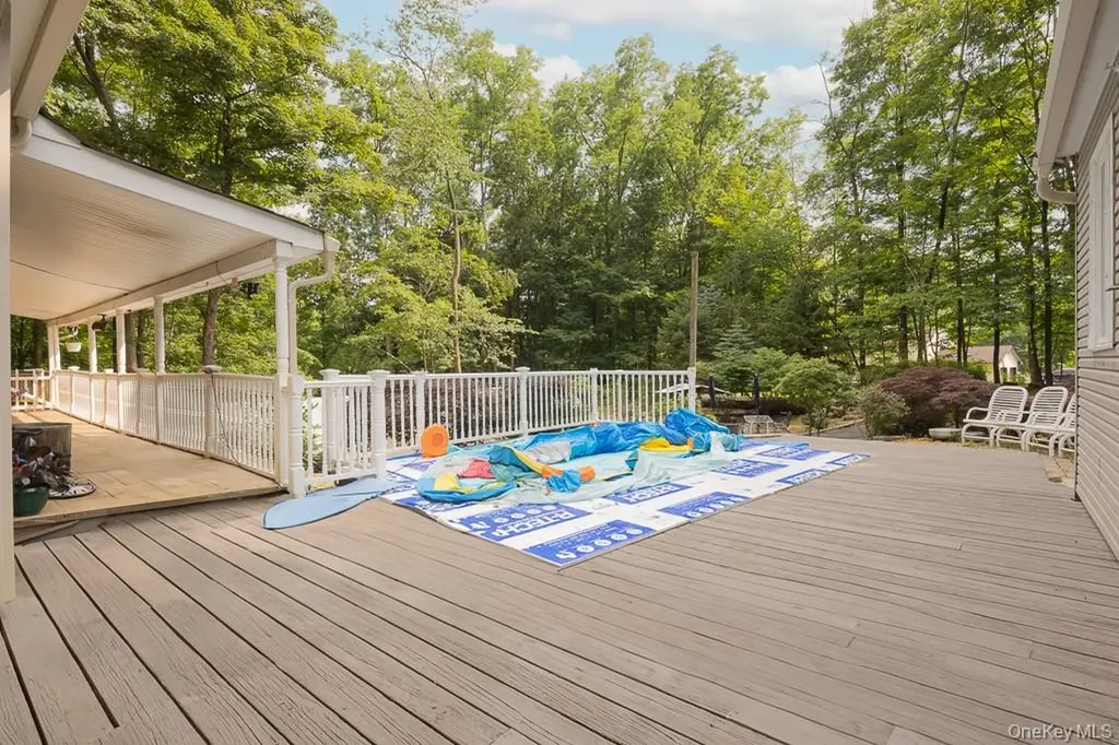 23 Sky Meadow Road Suffern NY 10901