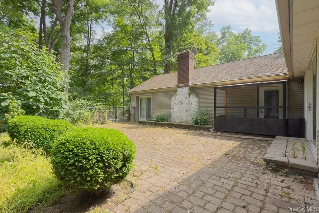 23 Sky Meadow Road Suffern NY 10901