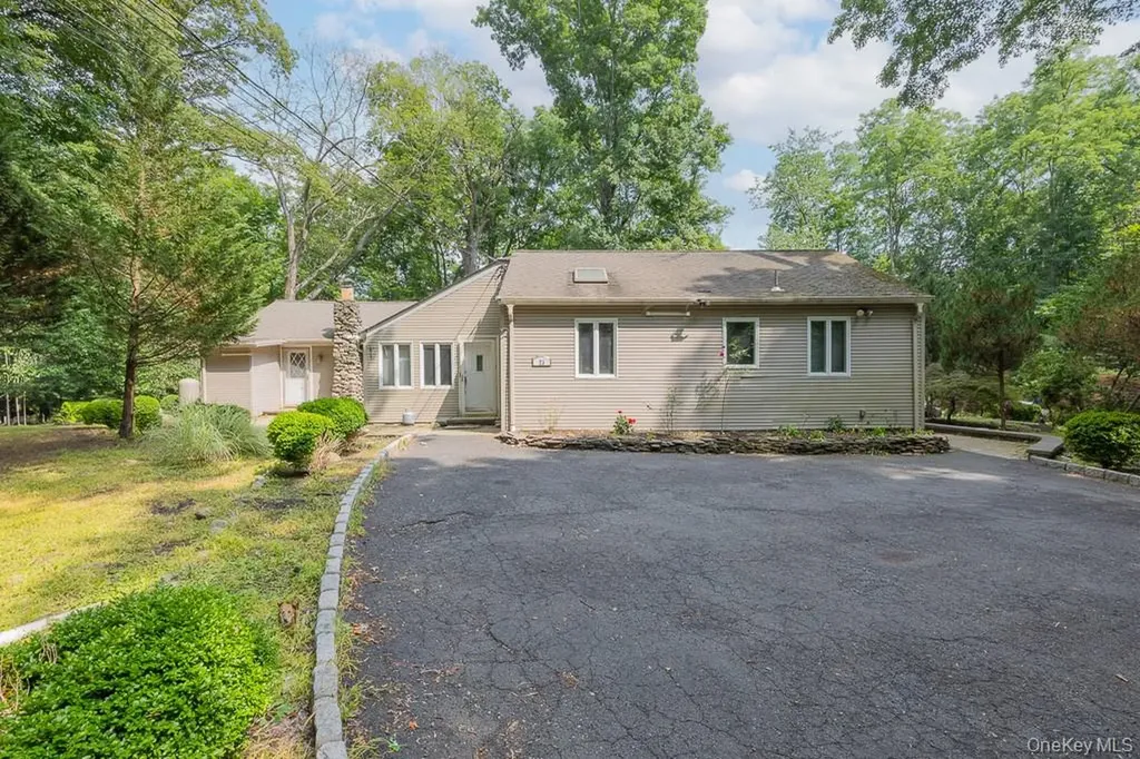 23 Sky Meadow Road Suffern NY 10901