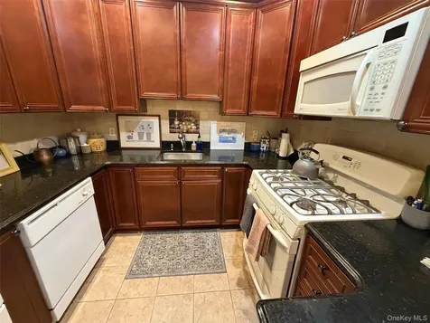 117 Pond View Drive Port Washington NY 11050