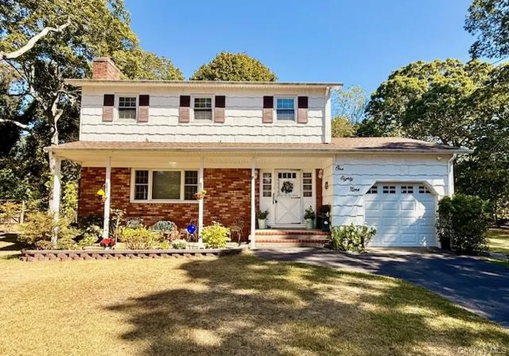189 Beaver Drive Mastic Beach NY 11951
