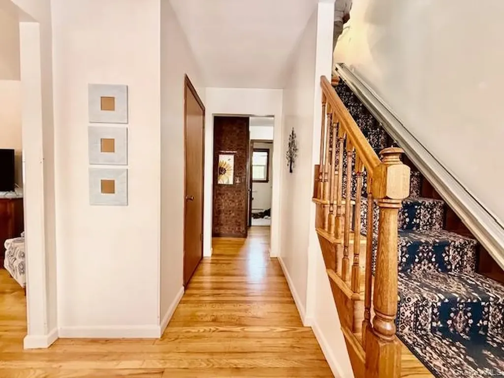 189 Beaver Drive Mastic Beach NY 11951