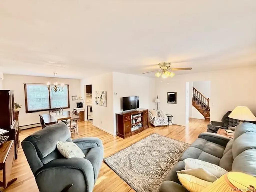 189 Beaver Drive Mastic Beach NY 11951
