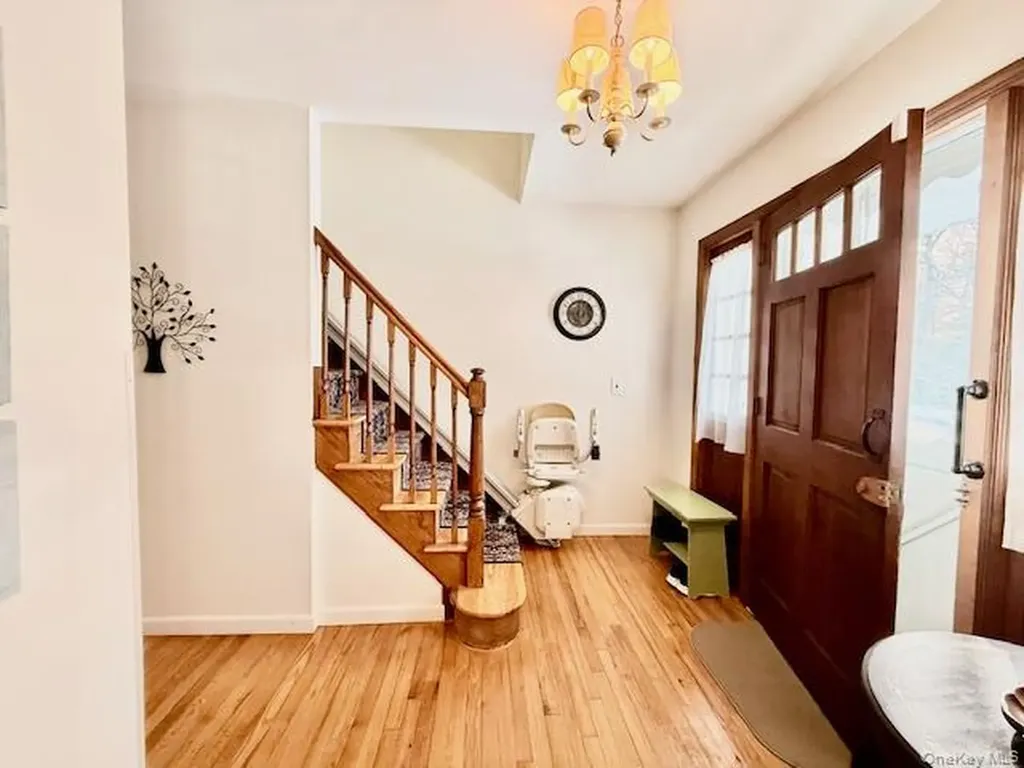 189 Beaver Drive Mastic Beach NY 11951