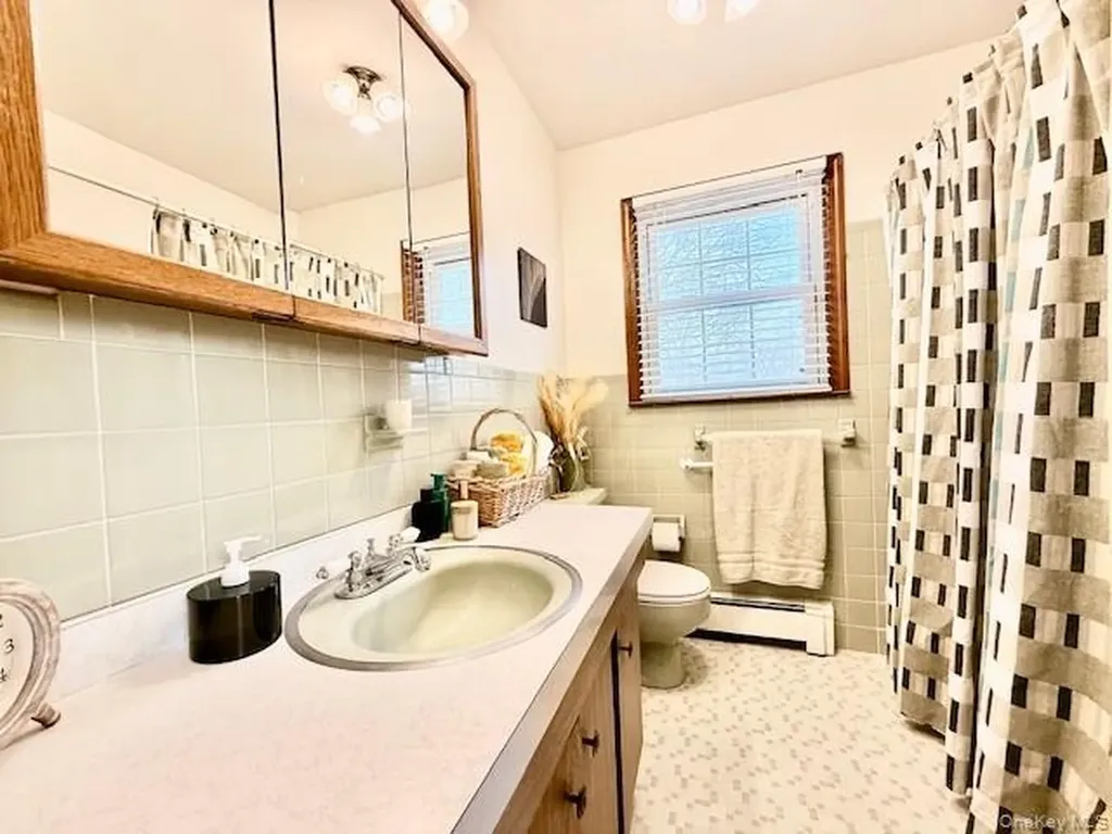 189 Beaver Drive Mastic Beach NY 11951