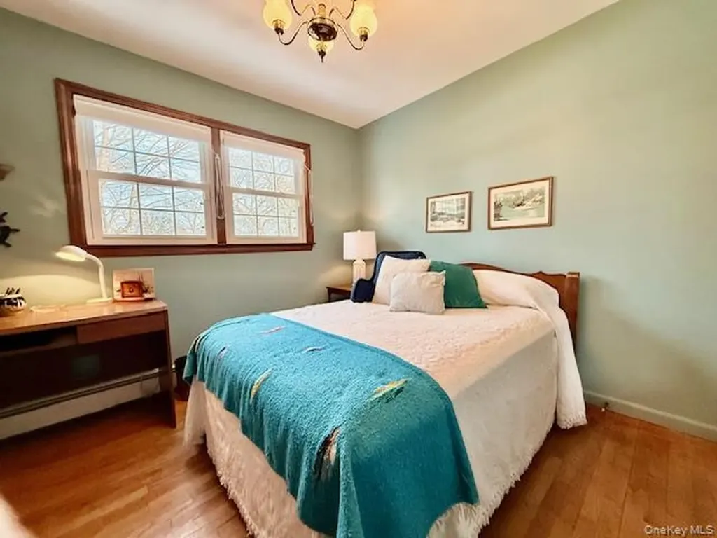 189 Beaver Drive Mastic Beach NY 11951